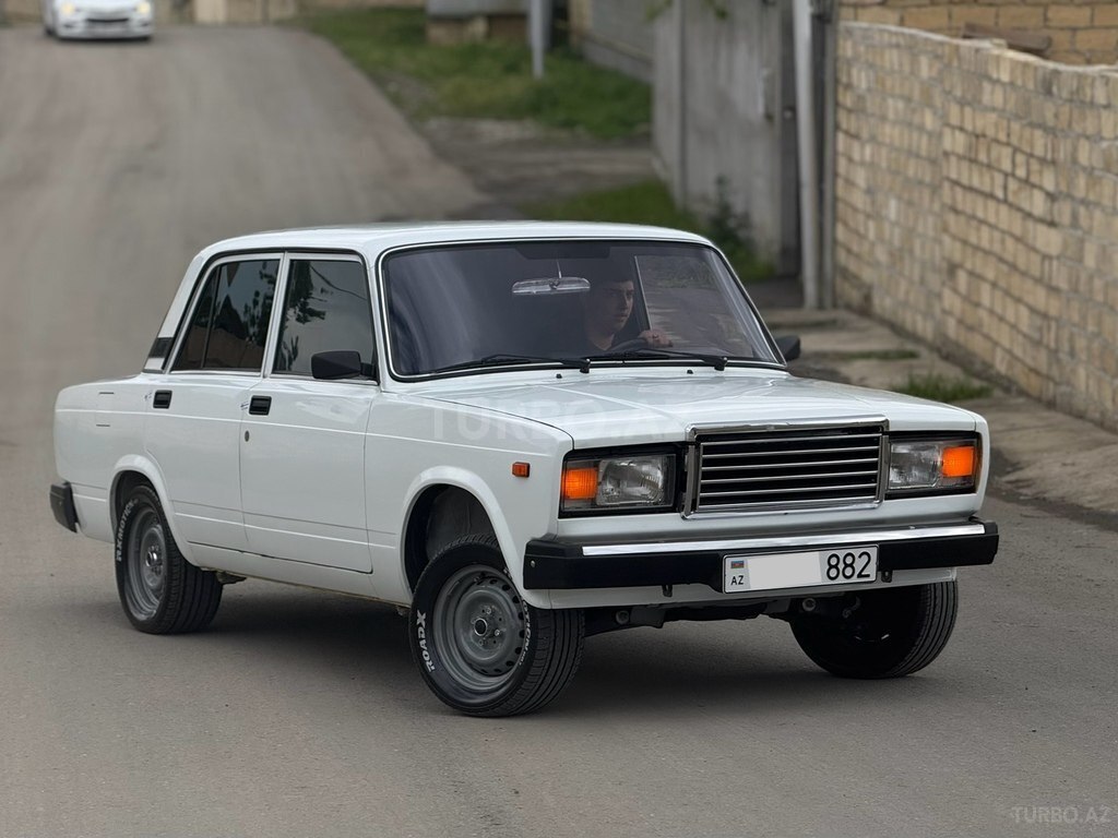 LADA (VAZ) 2107