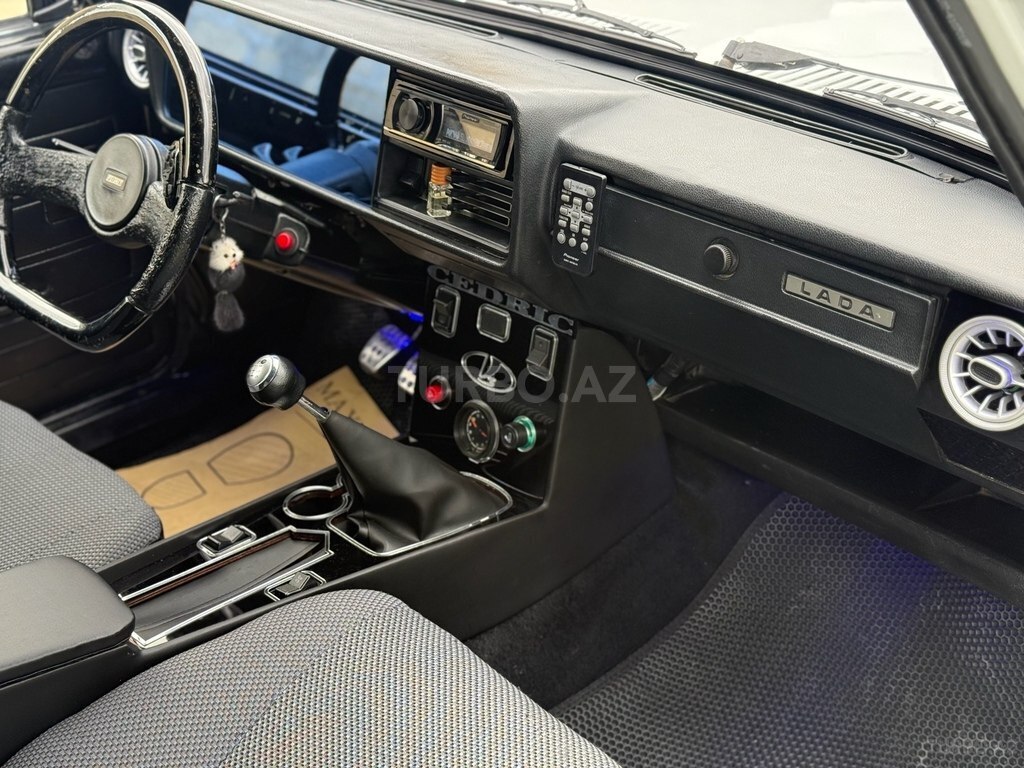 LADA (VAZ) 2107