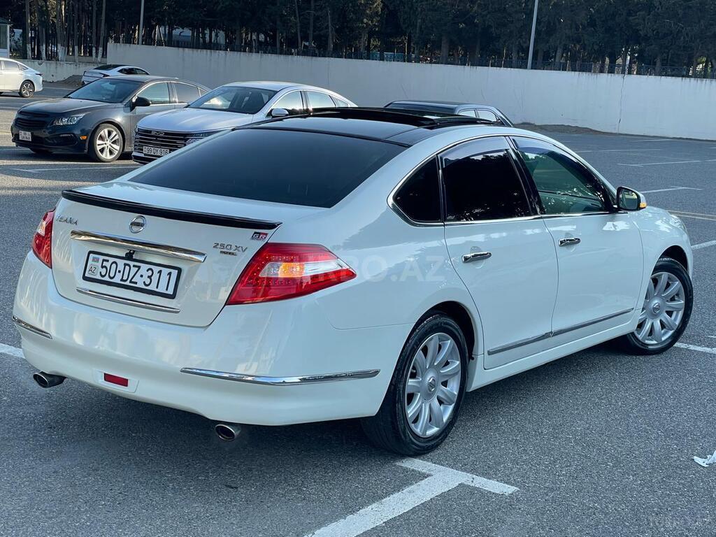 Nissan Teana