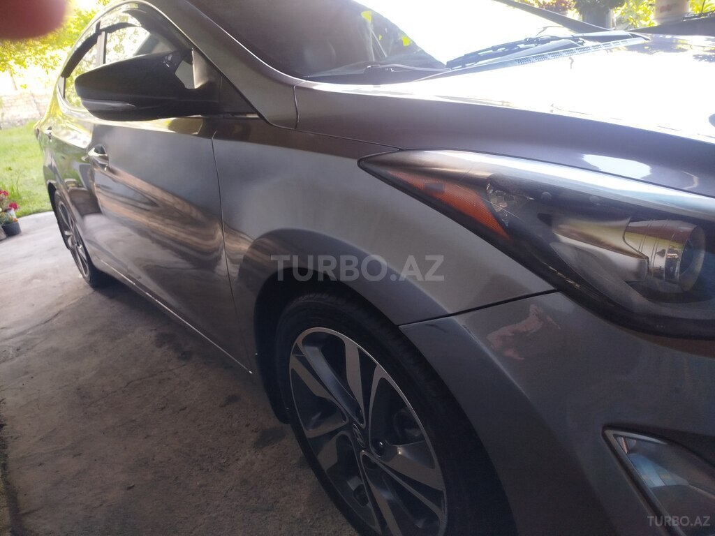 Hyundai Elantra