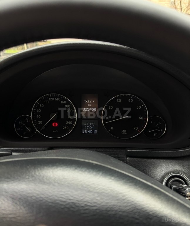 Mercedes C 240