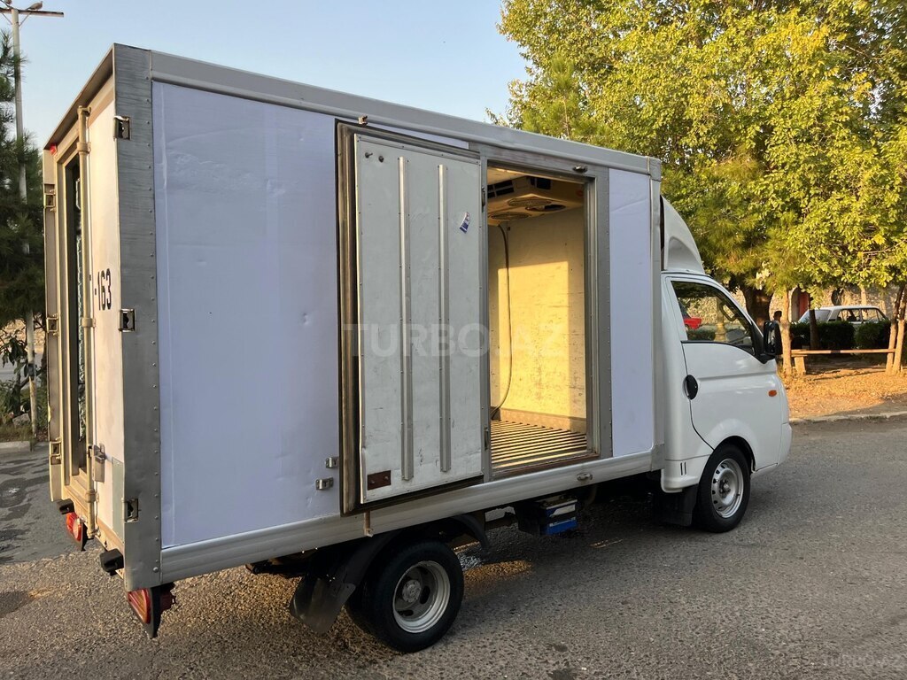 Hyundai H 100
