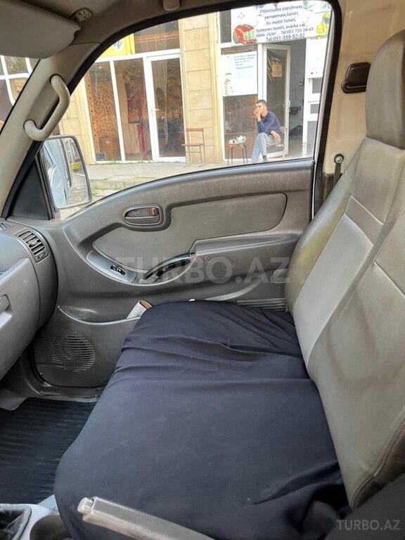 Hyundai H 100