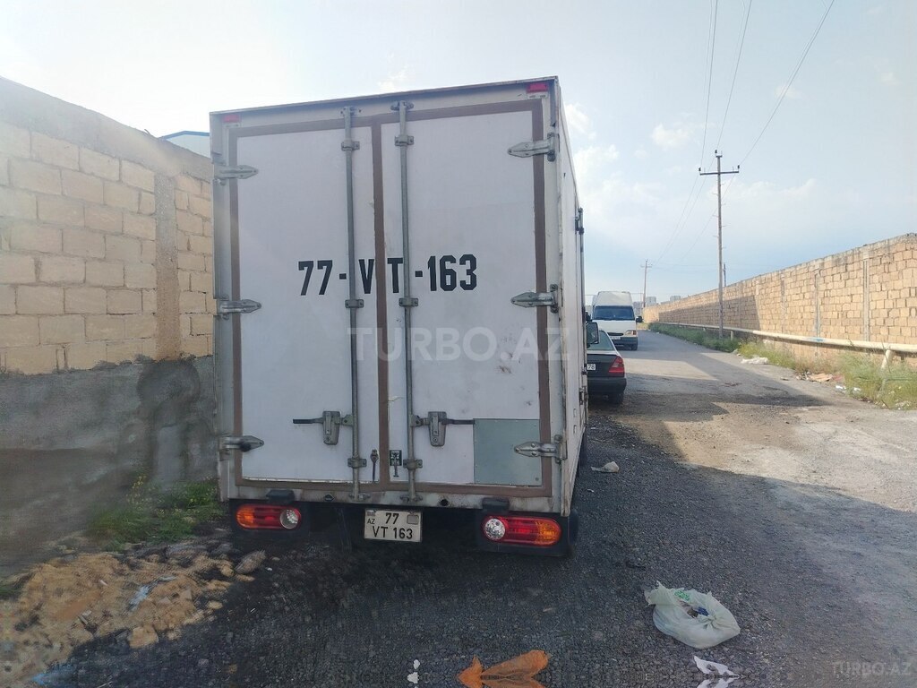 Hyundai H 100