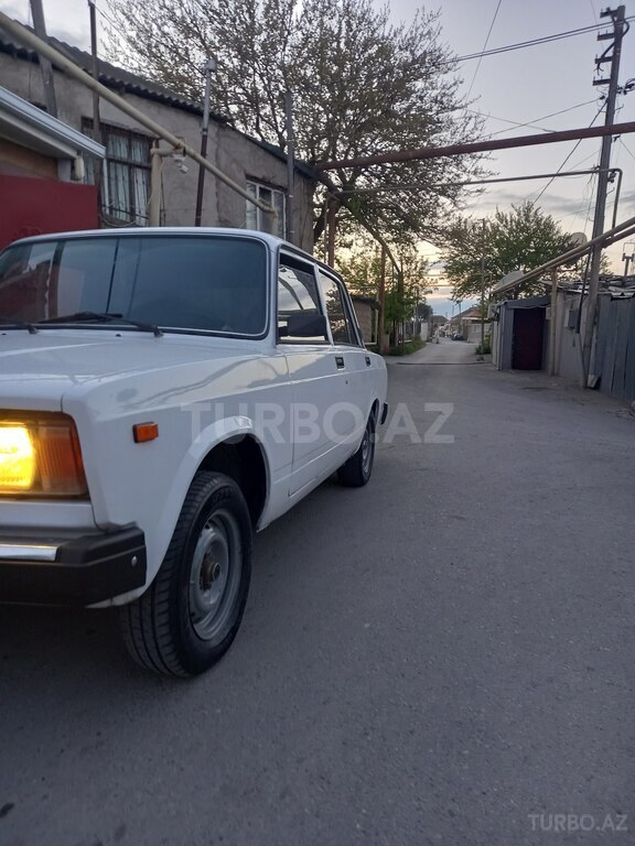 LADA (VAZ) 2107