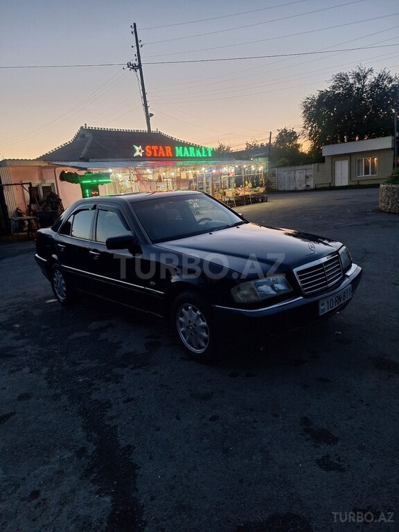 Mercedes C 180