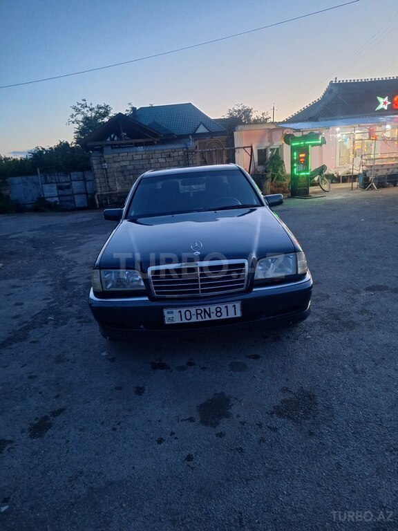 Mercedes C 180