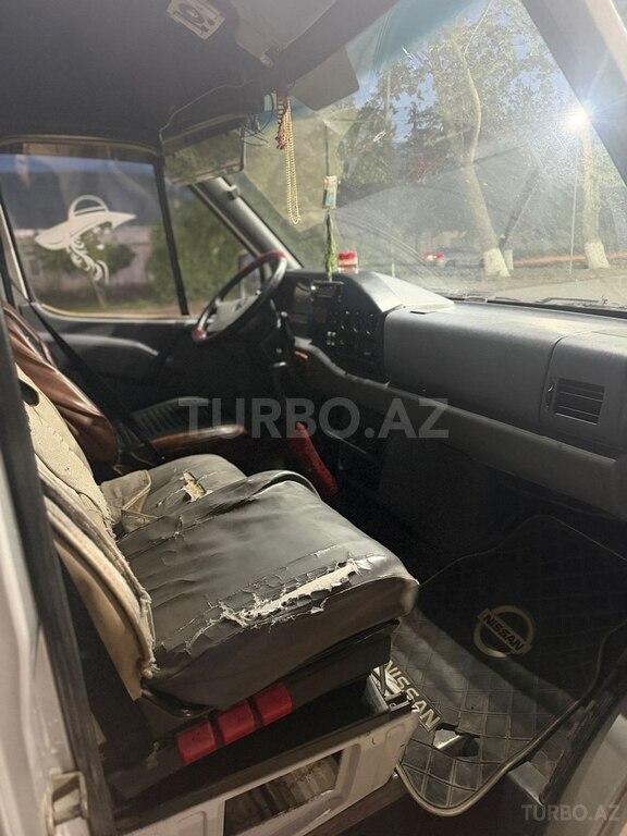 Mercedes Sprinter 208