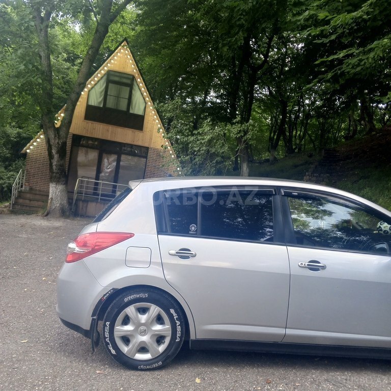 Nissan Tiida