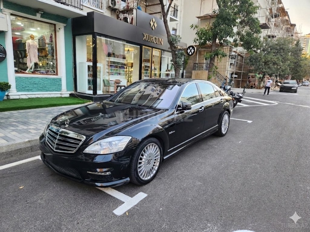 Mercedes S 63 AMG