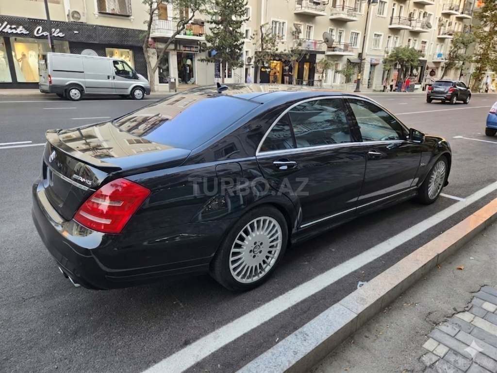 Mercedes S 63 AMG