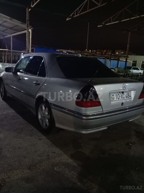 Mercedes C 180