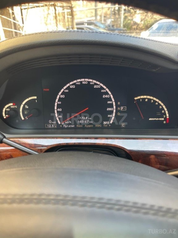 Mercedes S 63 AMG