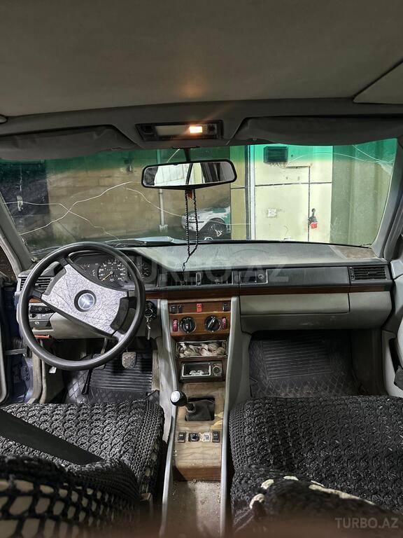 Mercedes 250 D