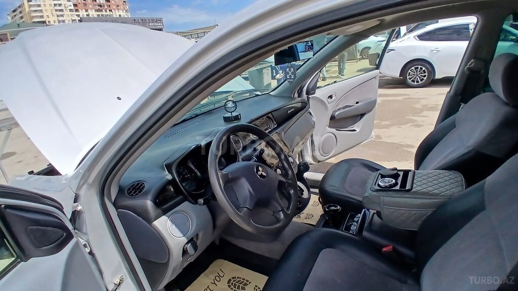 Mitsubishi Airtrek
