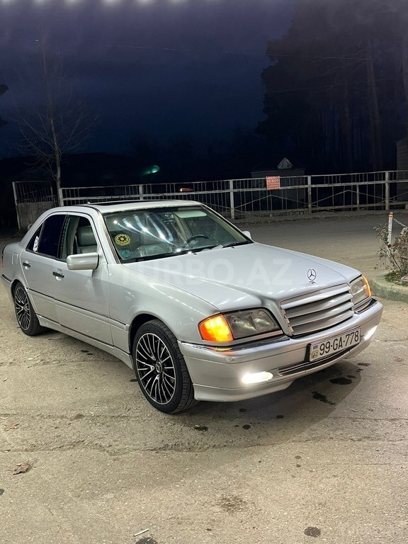 Mercedes C 230