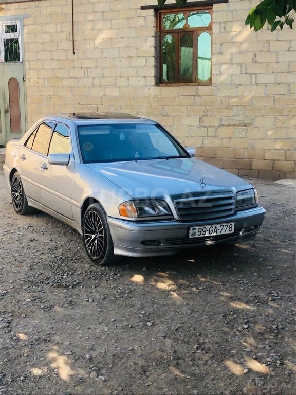 Mercedes C 230