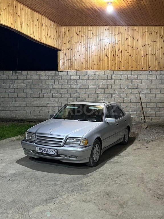 Mercedes C 230