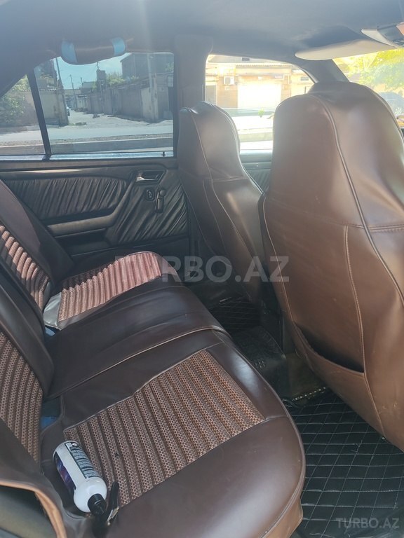 Mercedes C 200