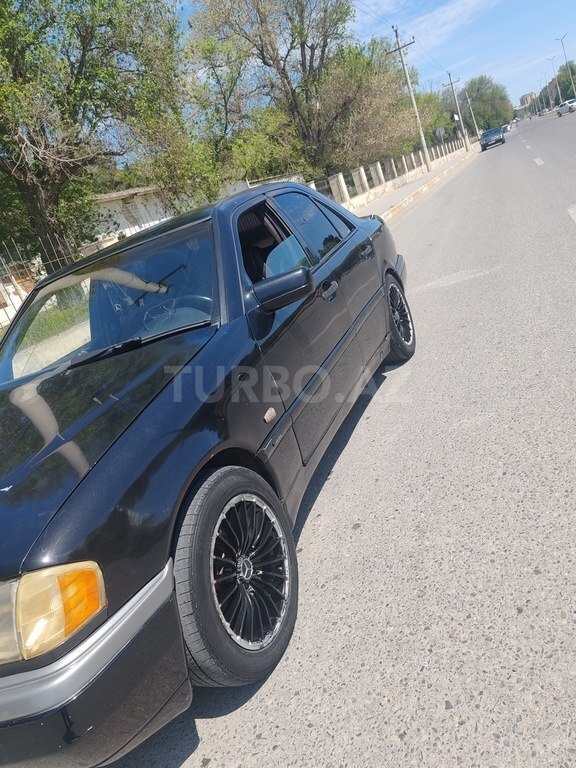 Mercedes C 200