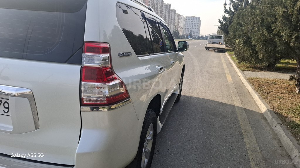 Toyota Land Cruiser Prado