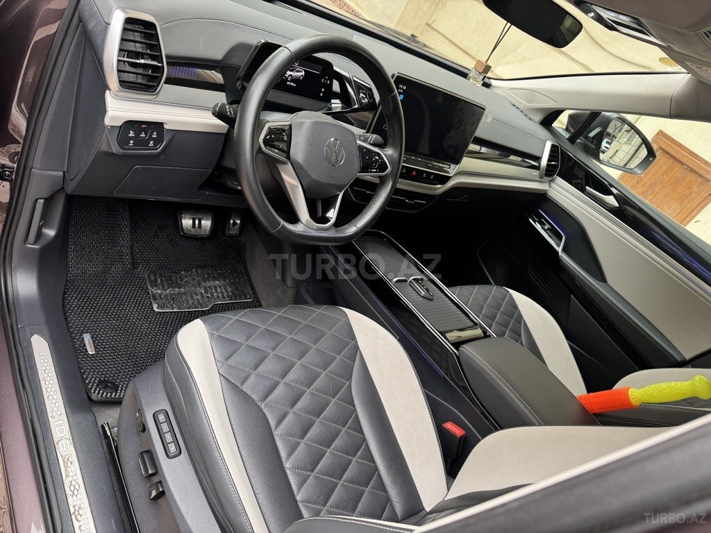 Volkswagen ID.6 Crozz