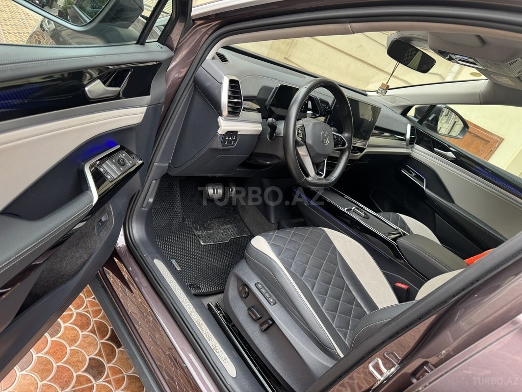 Volkswagen ID.6 Crozz