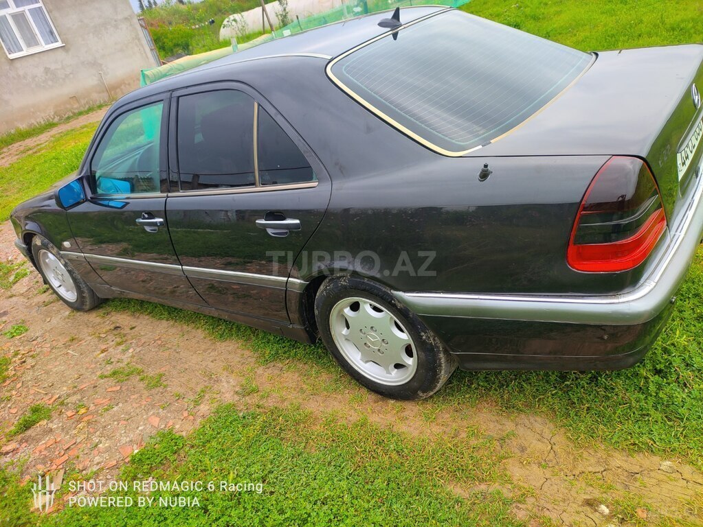 Mercedes C 180