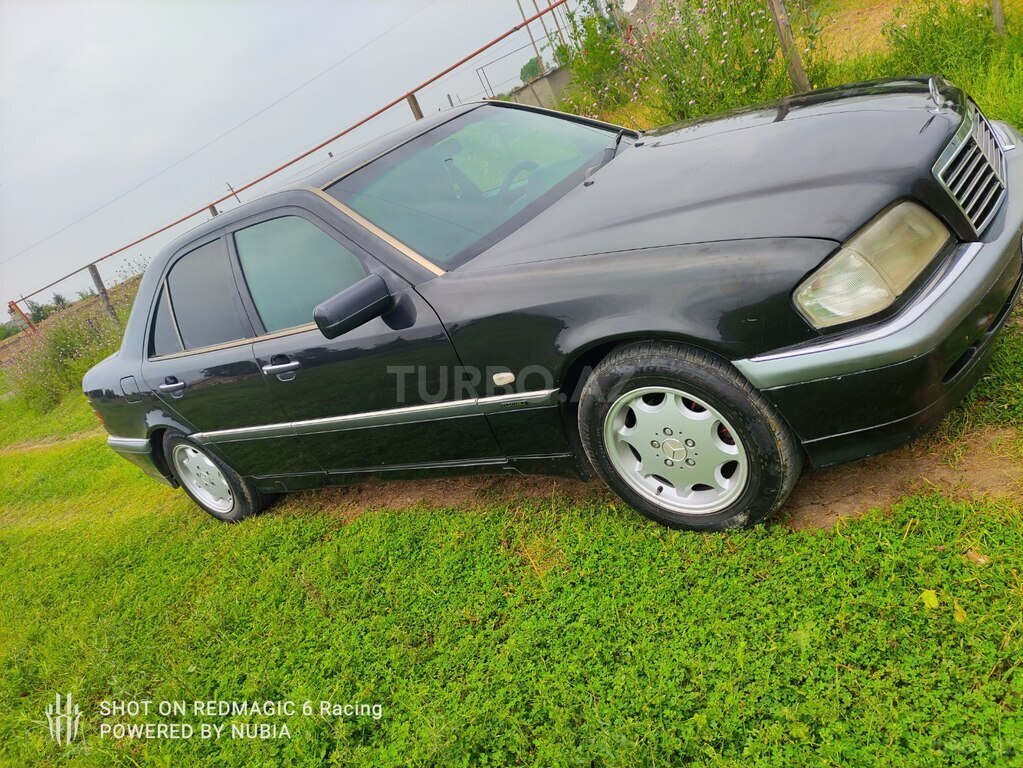 Mercedes C 180