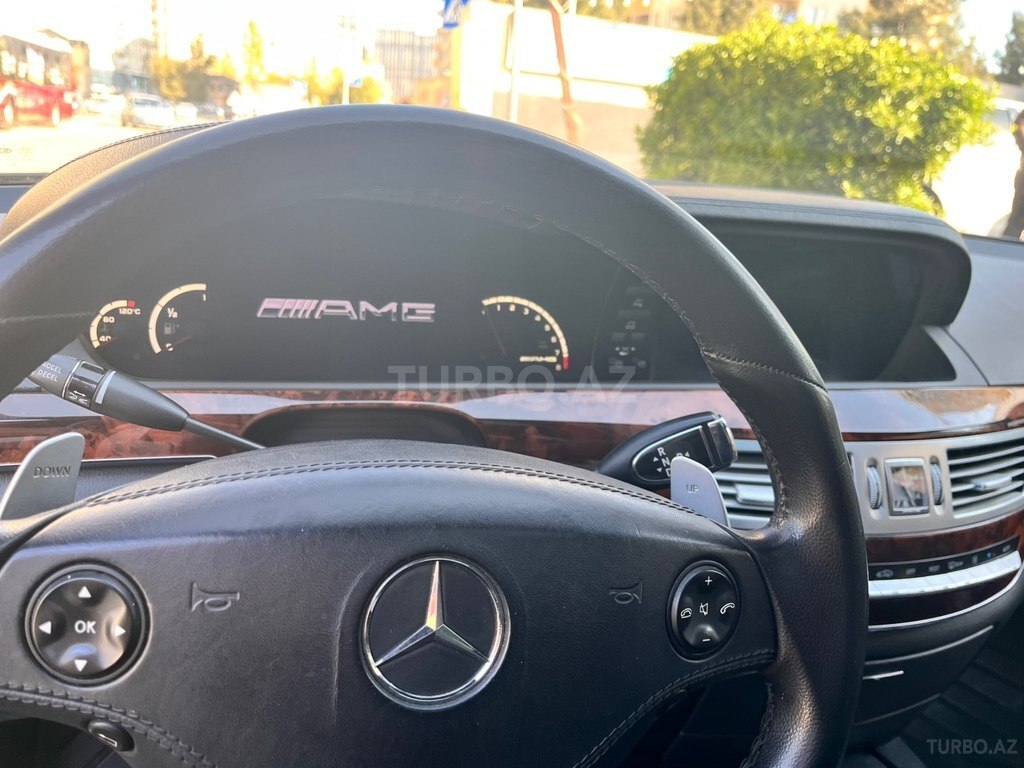 Mercedes S 63 AMG