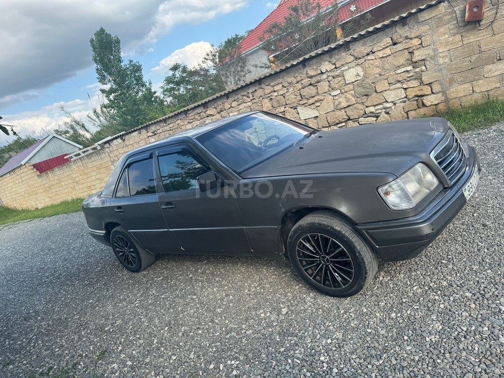Mercedes 200 D