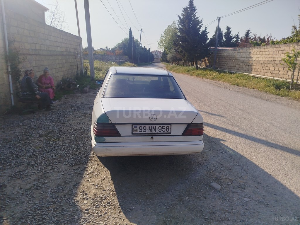 Mercedes 200 D