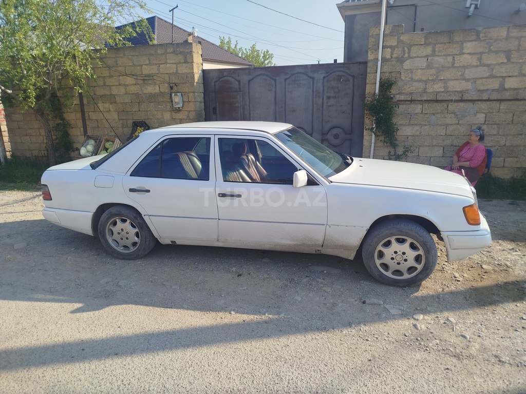 Mercedes 200 D