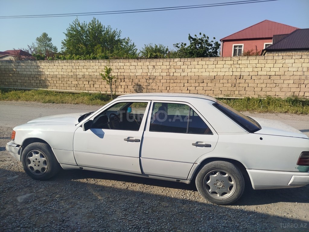 Mercedes 200 D