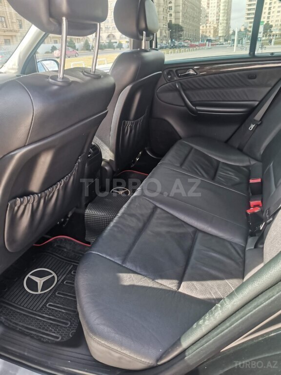 Mercedes C 230