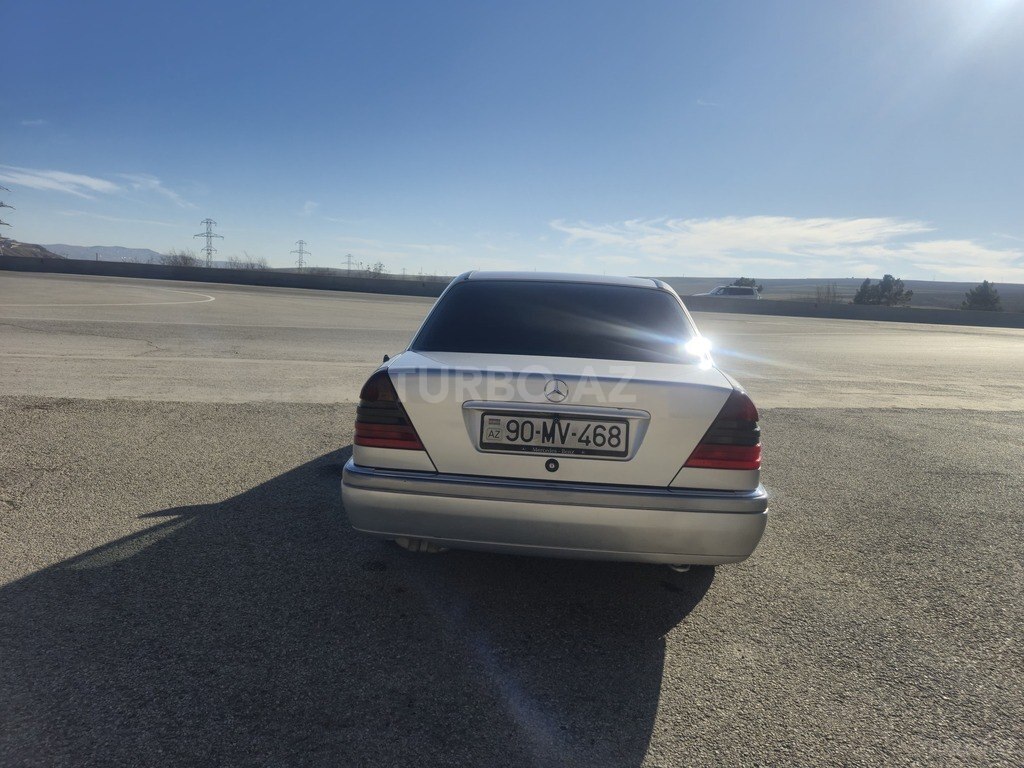 Mercedes C 180