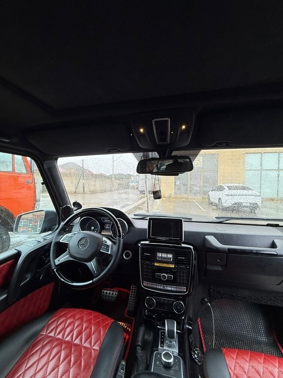 Mercedes G 500