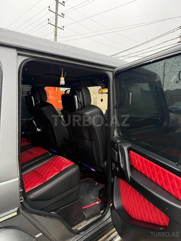 Mercedes G 500