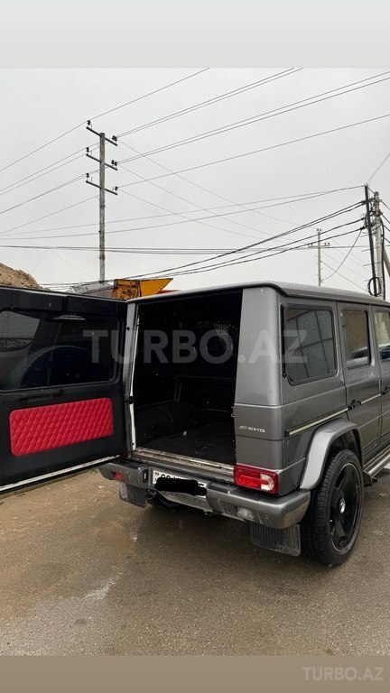 Mercedes G 500