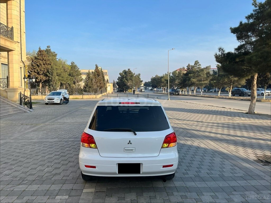 Mitsubishi Airtrek