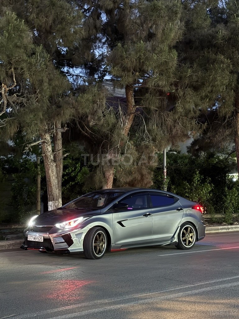 Hyundai Elantra