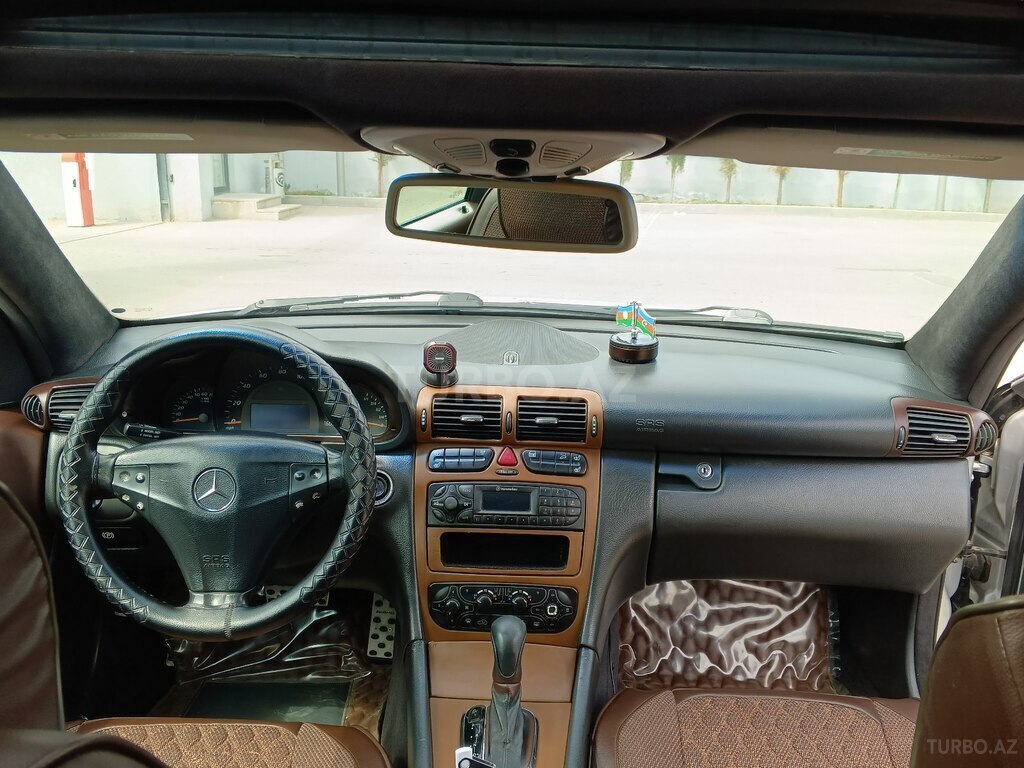 Mercedes C 200