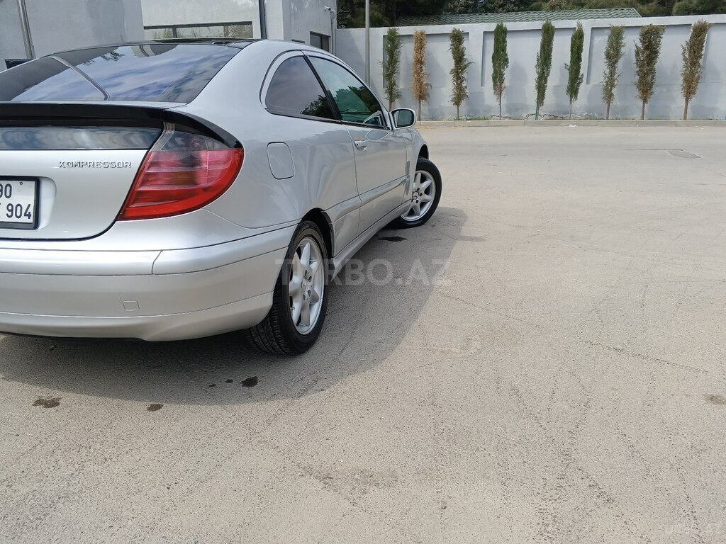Mercedes C 200