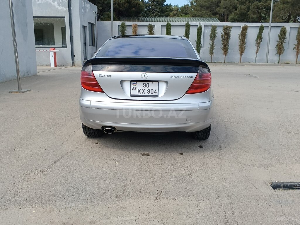 Mercedes C 200