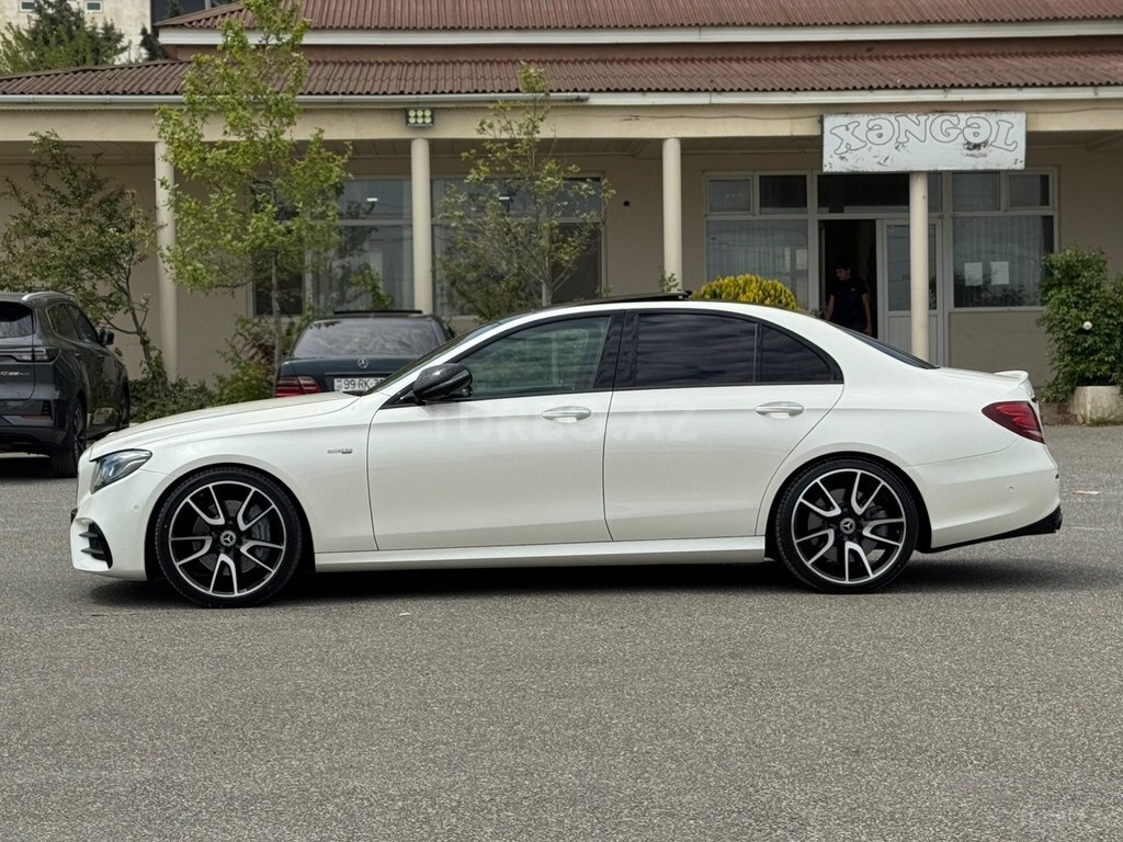 Mercedes E 43 AMG 4MATIC