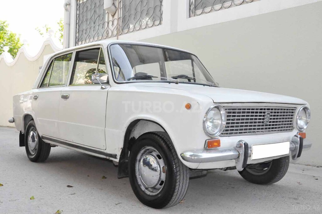 LADA (VAZ) 21011