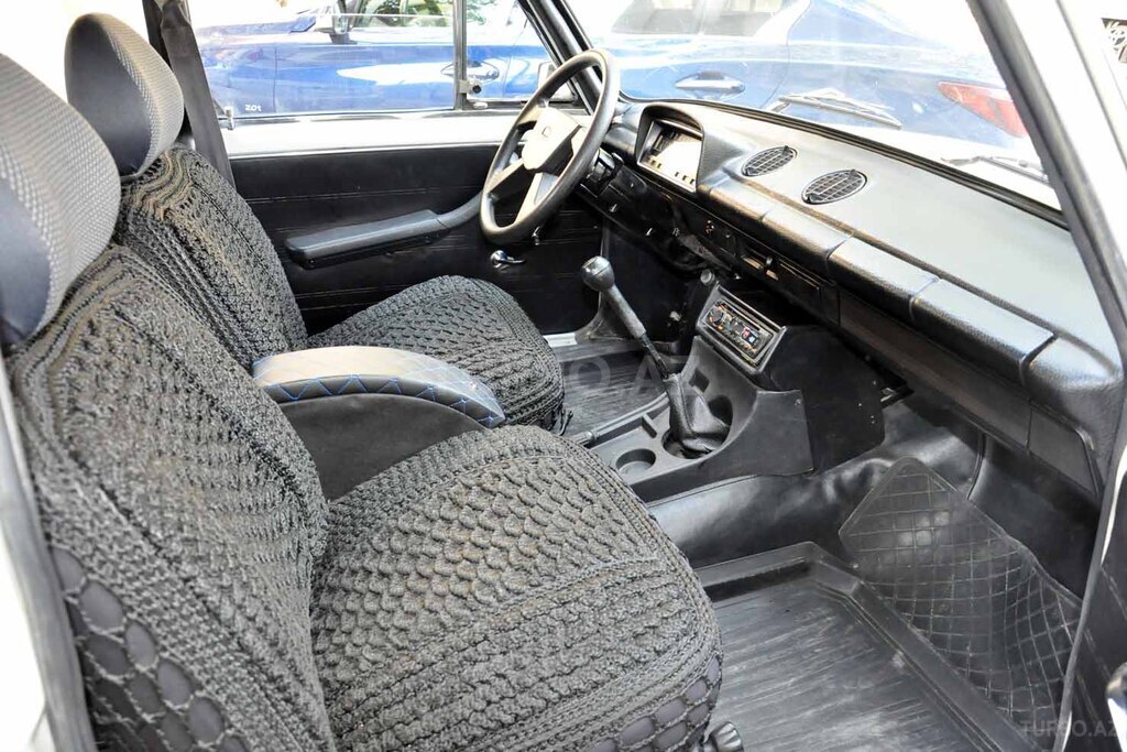 LADA (VAZ) 21011