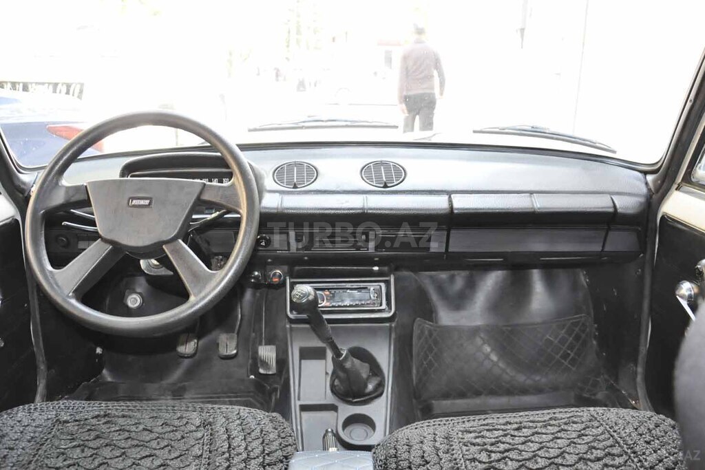 LADA (VAZ) 21011