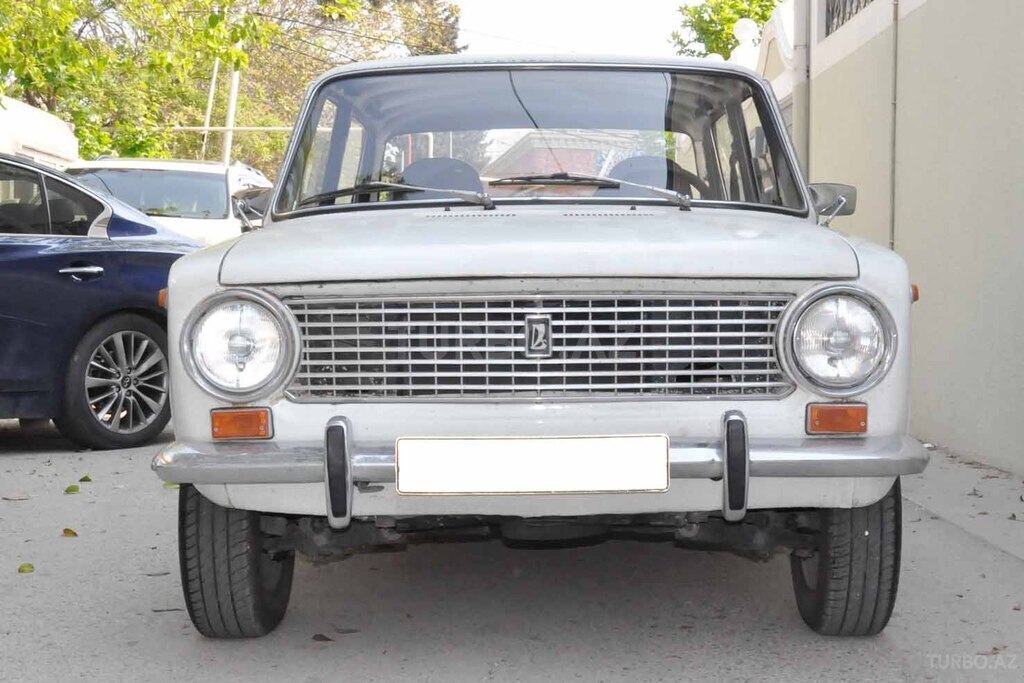 LADA (VAZ) 21011