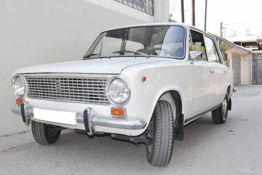LADA (VAZ) 21011